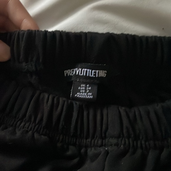 black pretty little thing sweatpants - Picture 2 of 3